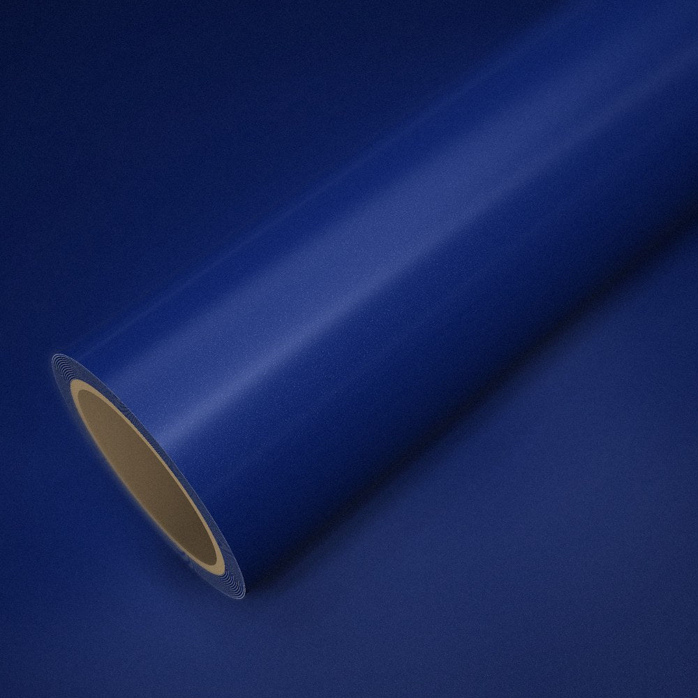 Rolle Folie Blau Metallic auf einem Bogen derselben Folie