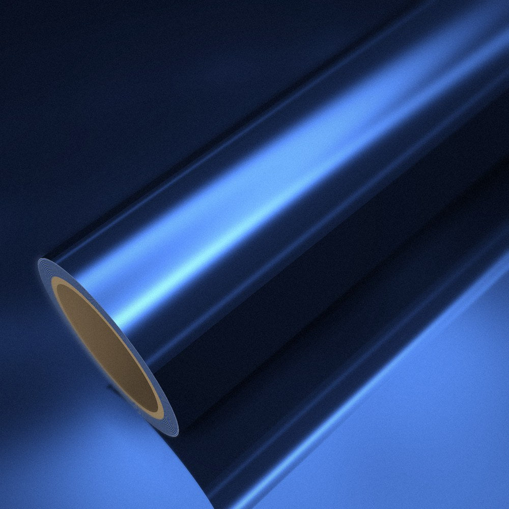 Rolle Folie Chrom Blau auf einem Bogen derselben Folie