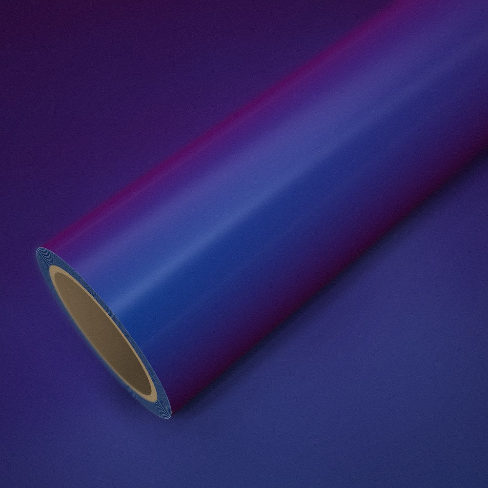 Rolle Folie Chamäleon Blau-Violett auf einem Bogen derselben Folie